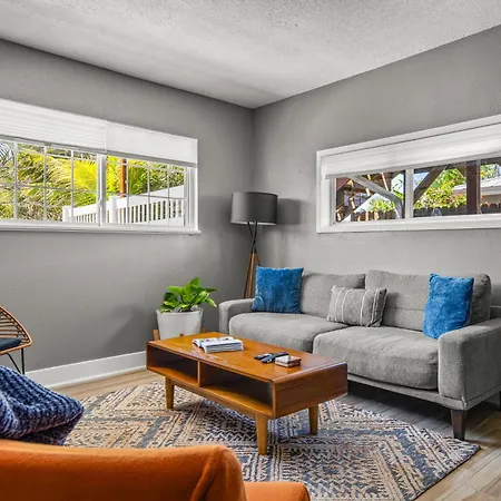 Condo - 2 Min Walk To Beach